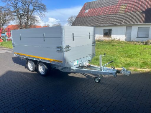 Dreiseitenseitenkipper mit Bordwand